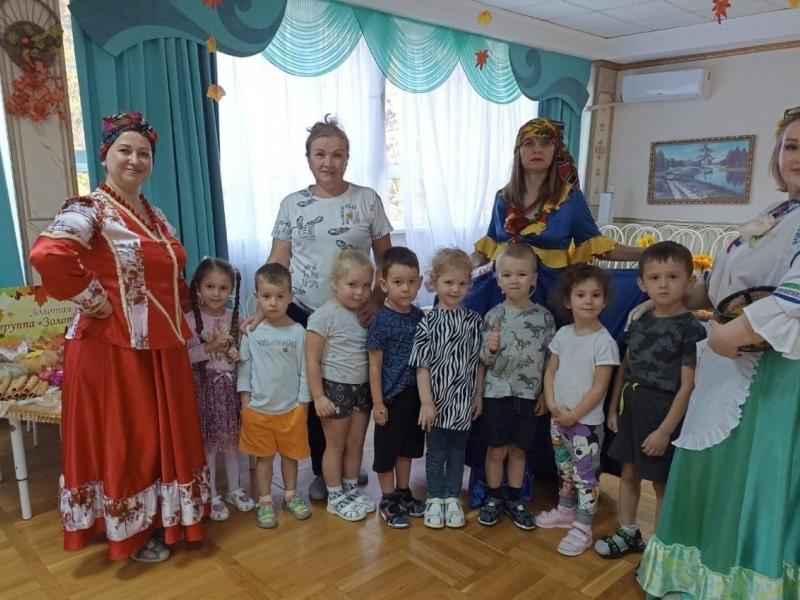 Осенняя ярмарка "Дары осени"