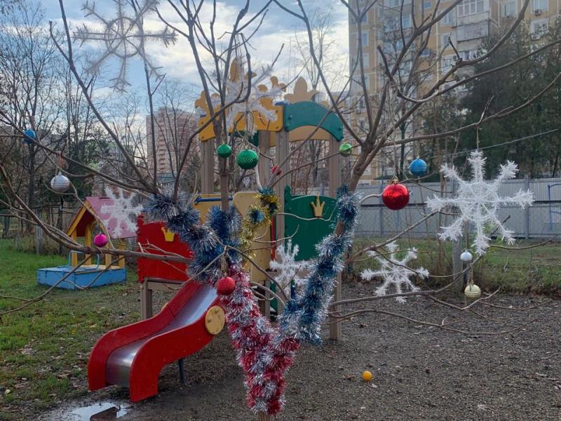 ЗИМНЯЯ СКАЗКА НА УЧАСТКАХ ДЕТСКОГО САДА