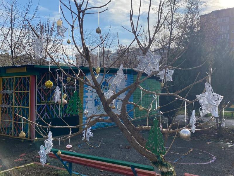 Зимняя сказка на участках детского сада 