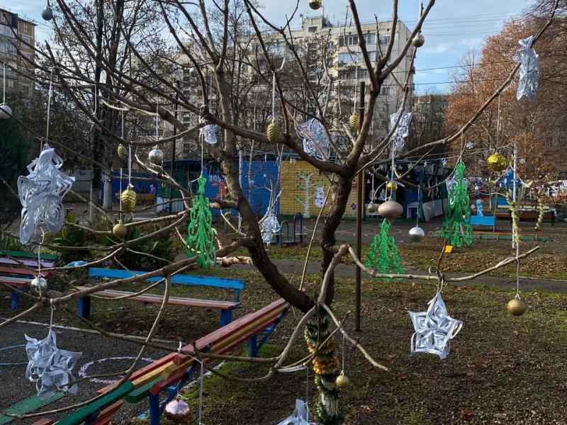 Зимняя сказка на участках детского сада 