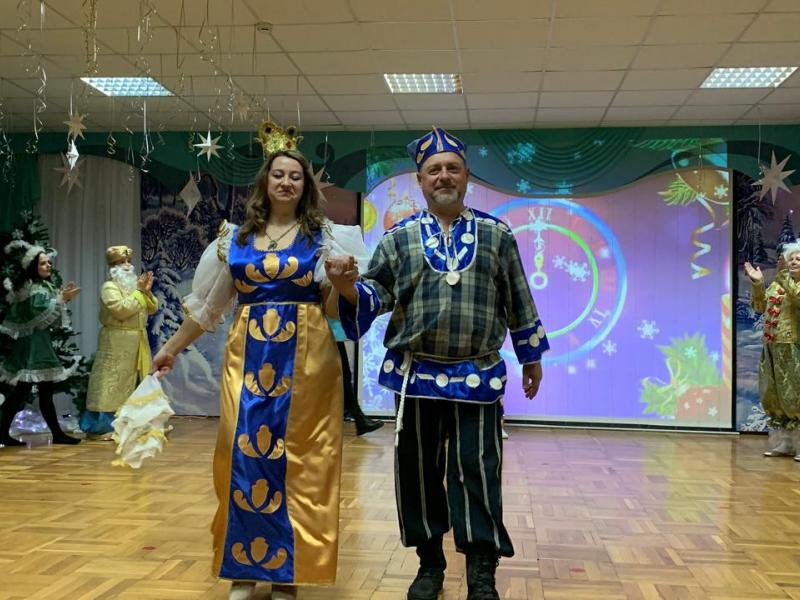 Новогодние развлечения по мотивам русской народной сказки "Емеля"